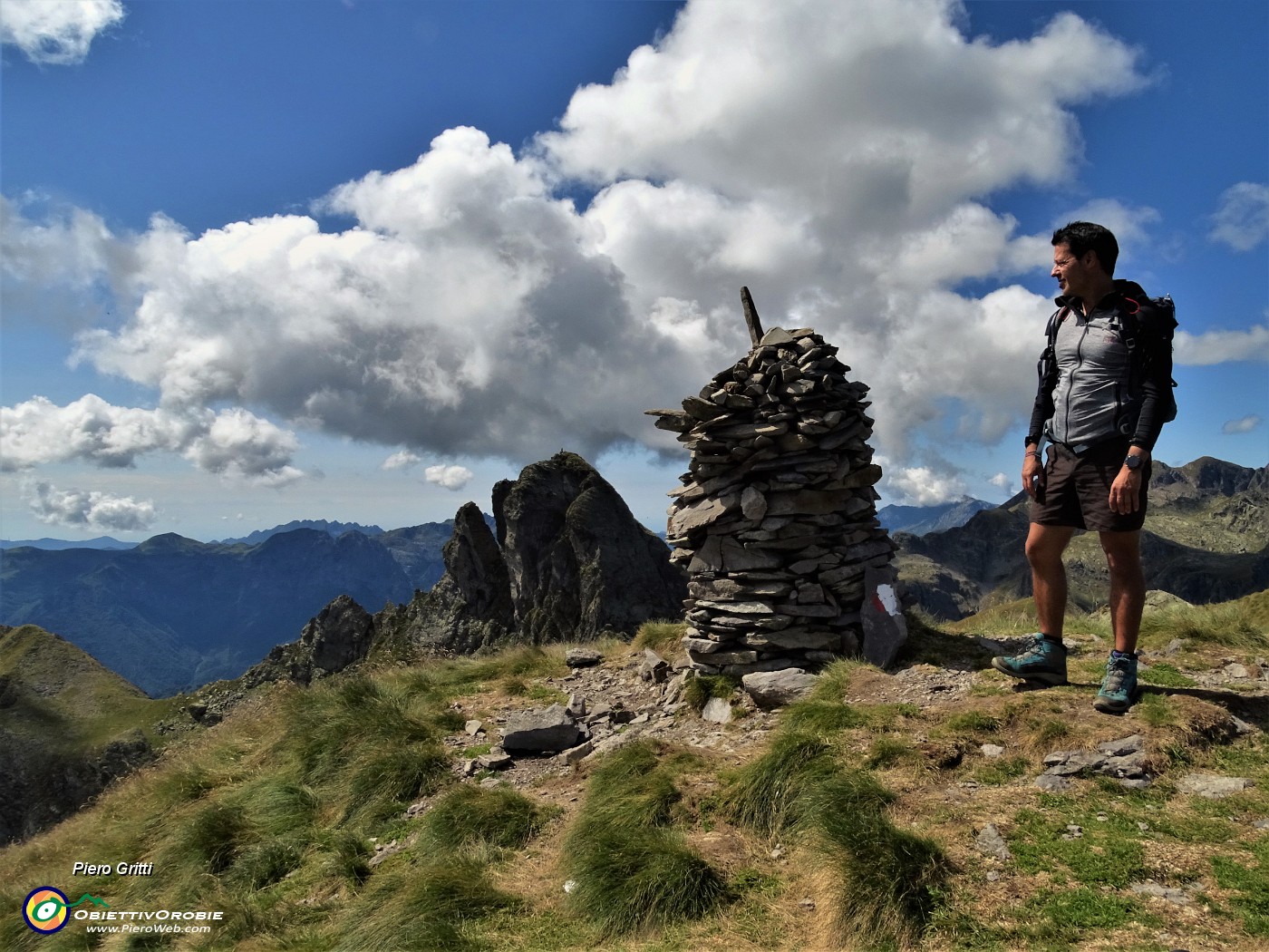 04 All'omone (2340 m circa)  di rappresentanza del Ponteranica centrale (2372 m).JPG